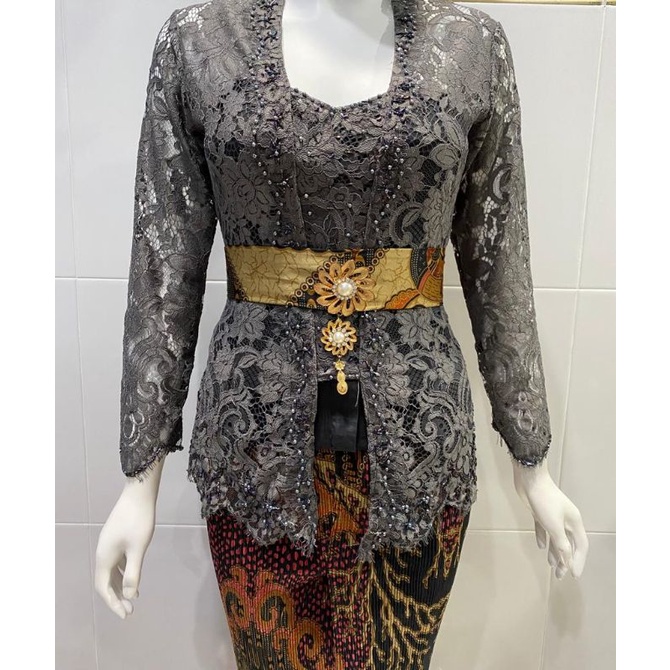 KEBAYA BALI PAYET MUTIARA