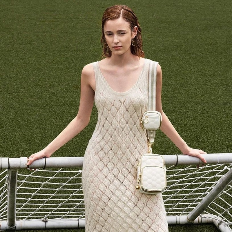 Tas Wanita Textured Elongated Crossbody