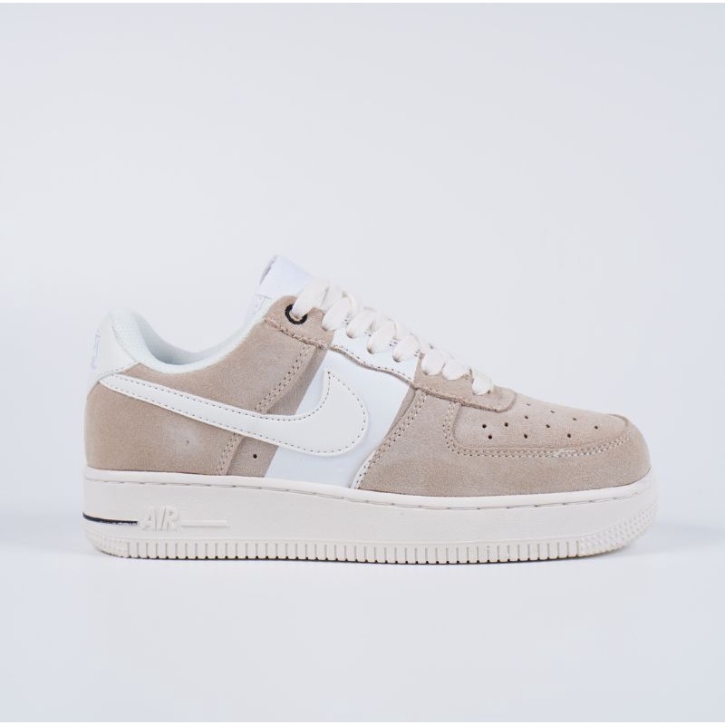 Sepatu Nike Air Force 1 Suede