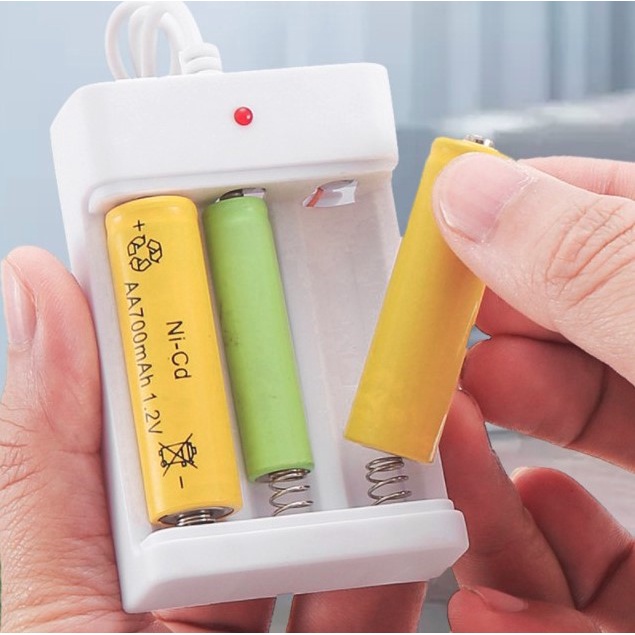 Charger USB 3 Slot Usb AA & AAA