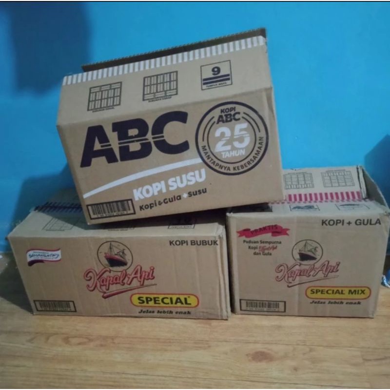 Dus bekas kopi merek kapal api dan ABC berbagai ukuran kuat dan kokoh