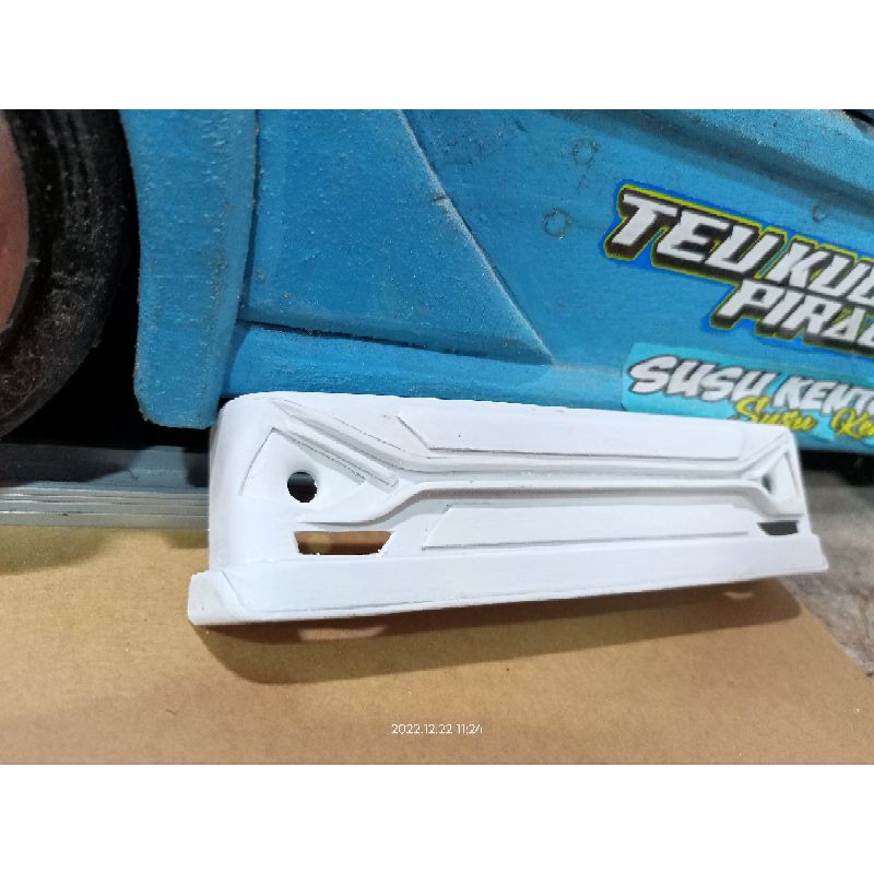 Bemper miniatur truk canter giga skala 1:10 murah