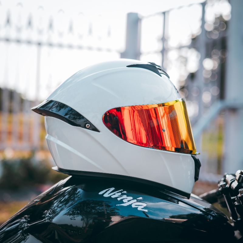 Helm SNAIL FFS2 White Solid