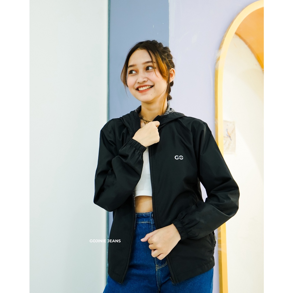 GOJINIEJEANS - JAKET REVERSIBLE HITAM