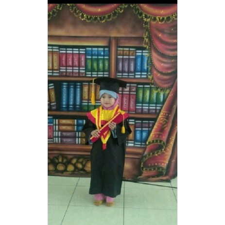 Toga wisuda anak TK/PAUD