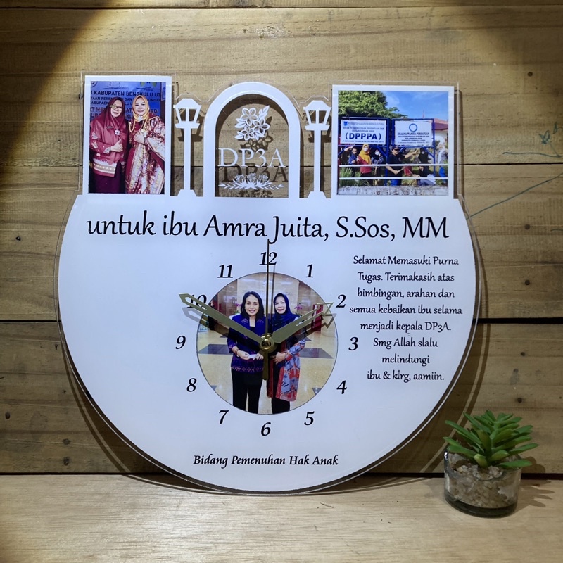 Kado Jam Dinding Custom Untuk Pensiun Kerja Custom