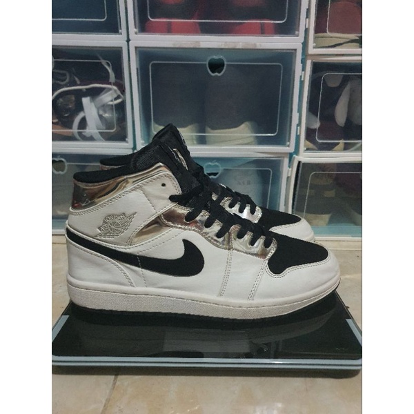 Air Jordan 1 Mid Alternate Think 16 (42)