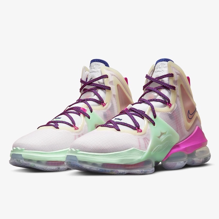 SEPATU BASKET MENS NIKE LEBRON XIX Valentine's Day Love Letter