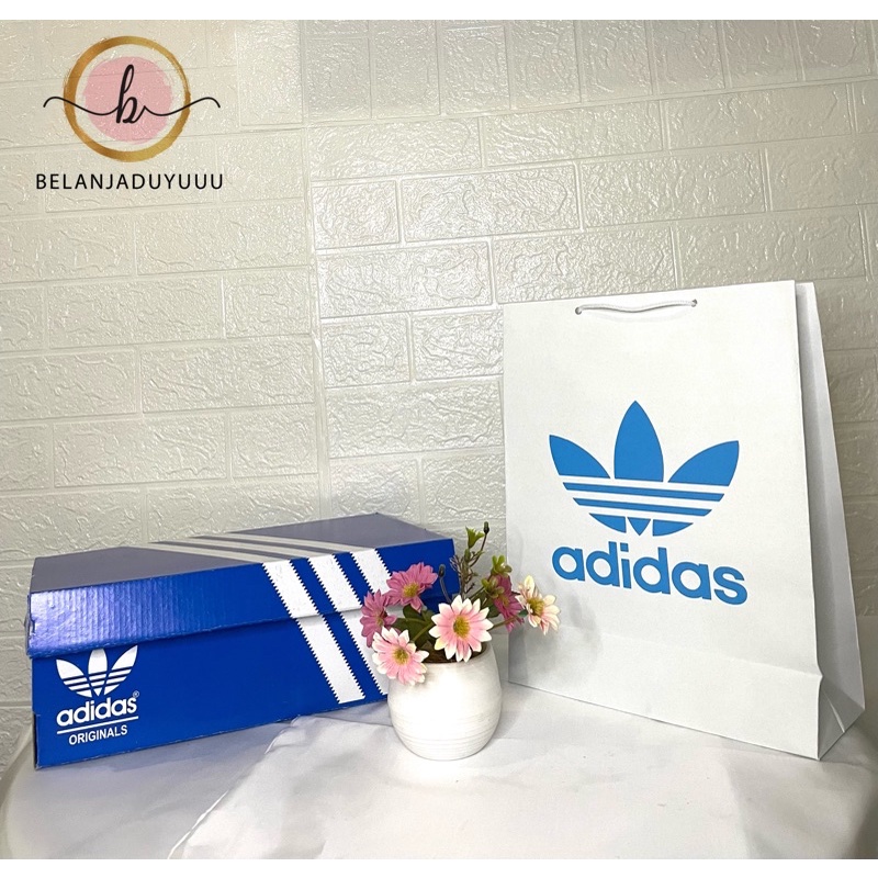 Paper Bag Adidas Putih Biru Pembungkus Kado