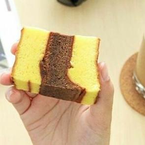 

DISKON BRANDS FESTIVAL Kue Lapis Surabaya/Spikoe ORIGINAL Dengan Resep Kuno !!