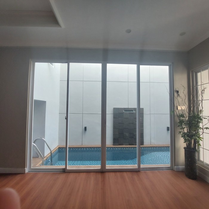 jendela pintu alumunium almunium putih alexindo