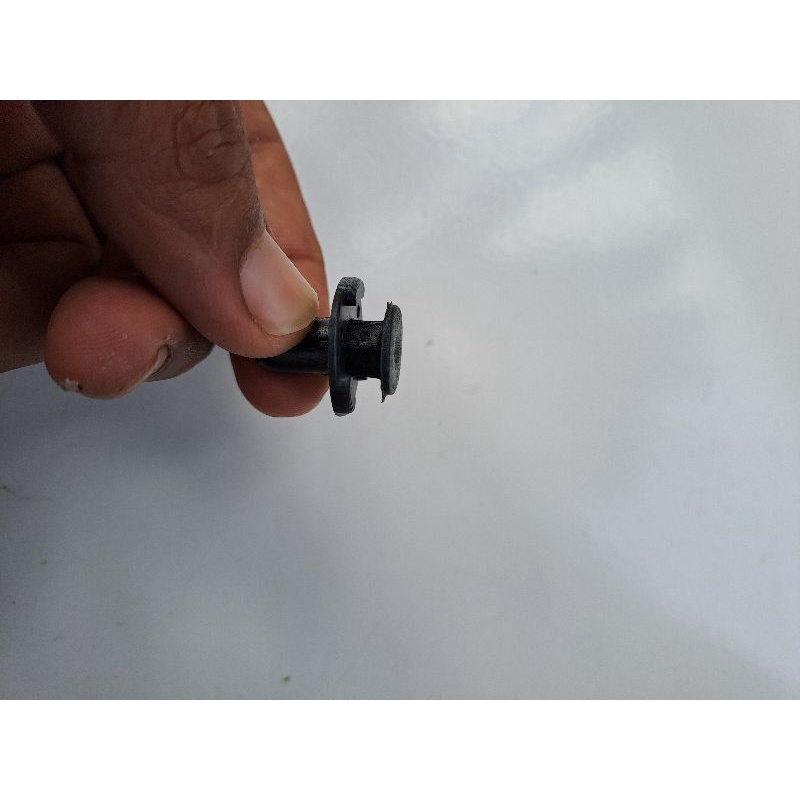 klip bemper avanza veloz