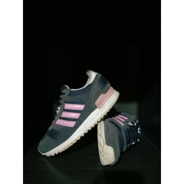 Adidas ZX 700 W