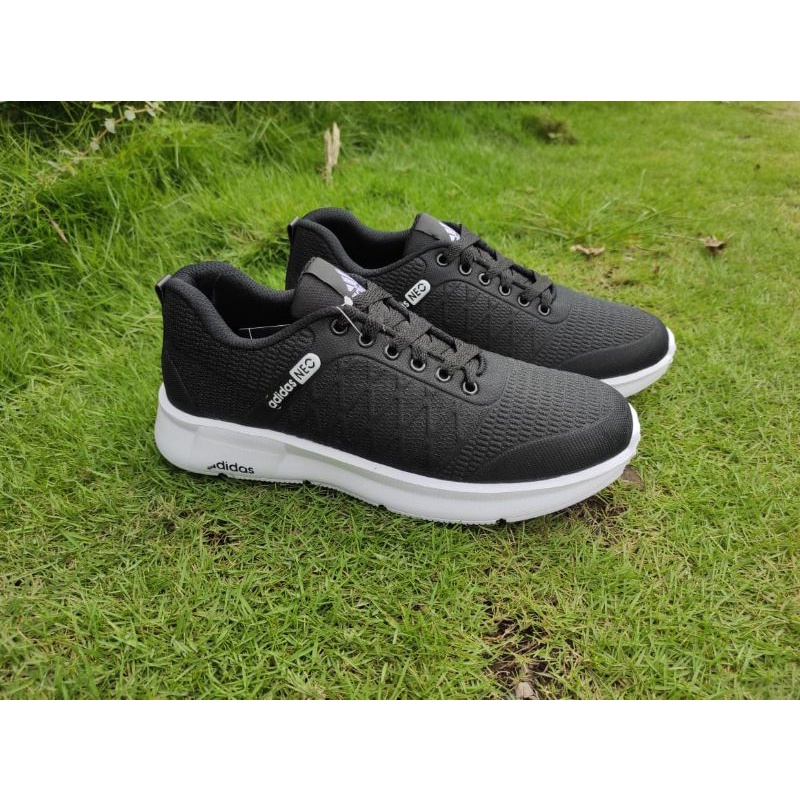 Sepatu pria sneakers phylon terlaris