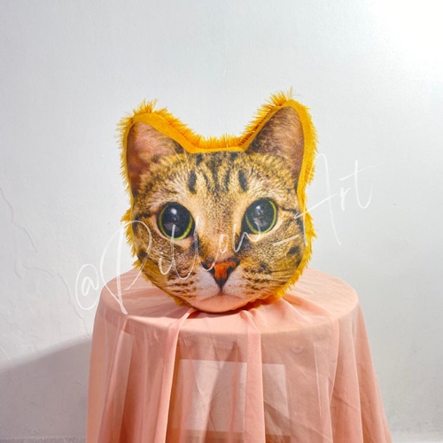 PILLOWART - Bantal Sofa Kepala Kucing Rasfur Lucu Size S - ART086