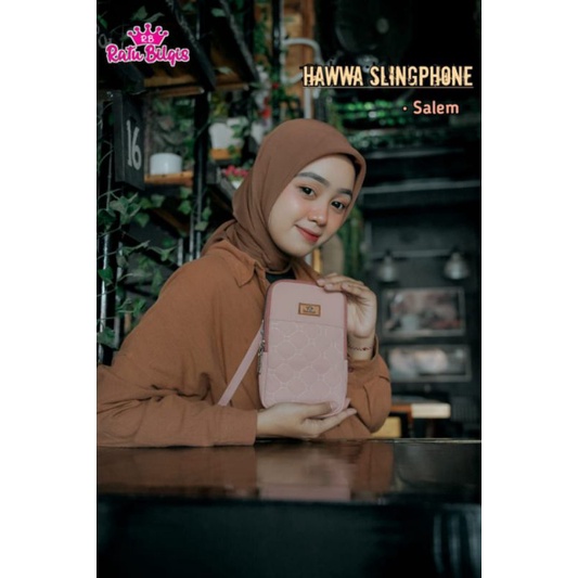 Ratu Bilqis Hawwa SlingPhone Tempat Handphone