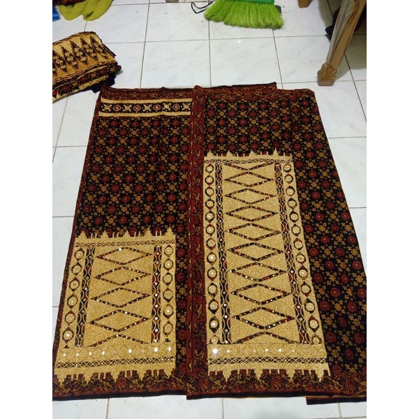 sarung tapis Lasem tumpal