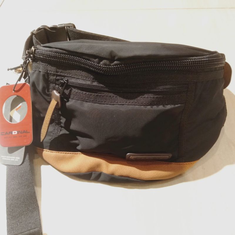 Tas srempang/Wait Bag Cowok Cardinal