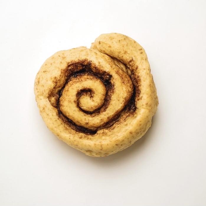 

⇸ NUDE Vegan Cinnamon Roll Diet Friendly - Whole Wheat No Butter, No Egg, Dairy Free, Hi Fiber モ