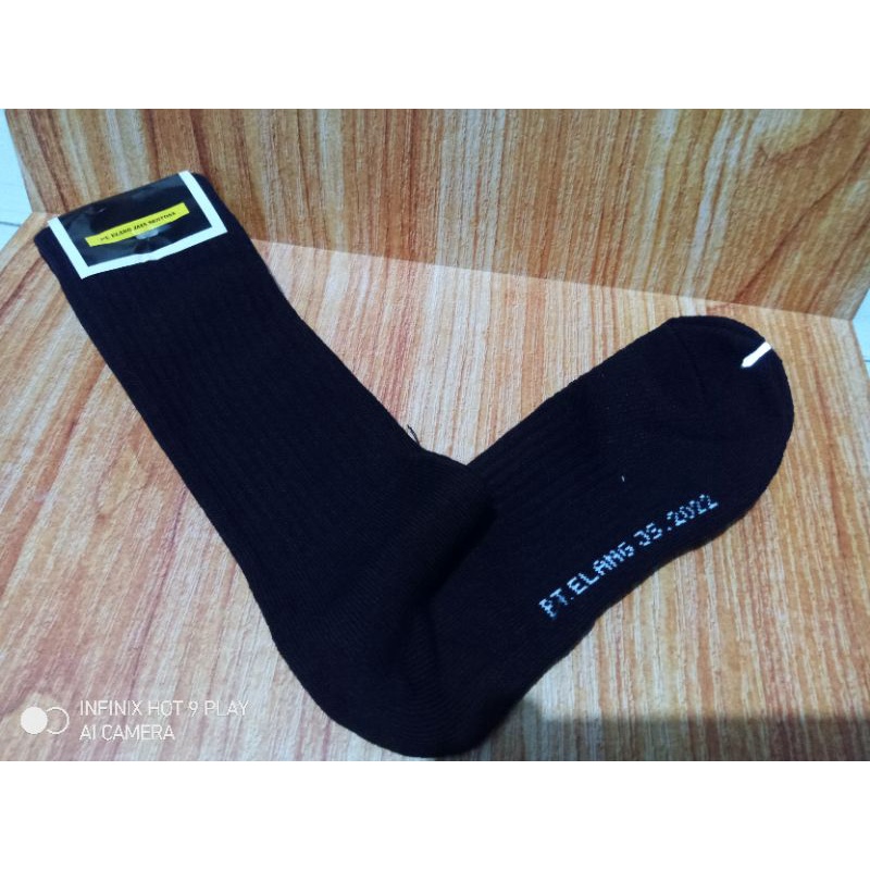 kaos kaki pdl hitam dan krem/pembagian /tni-polri