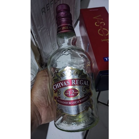 Botol bekas minuman import / Chivas Regal 12 , hiasan rumah, pajangan rumah, hiasan kamar