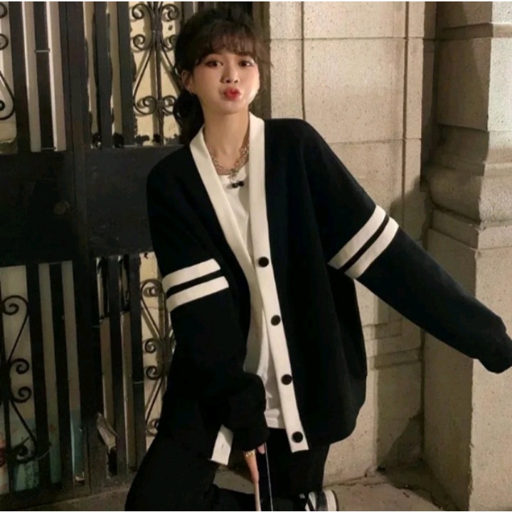 Sweater Cardy IVO OUTHER Pakaian Wanita Oversize Korean OOTD Fashion Girly Kekinian Look Kasual Terbaru
