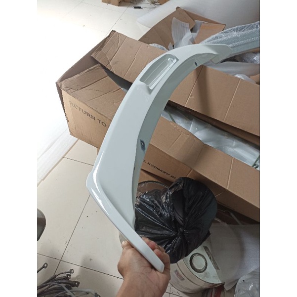 SPOILER CHEVROLET SPIN PLUS LAMPU