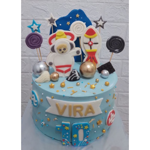 

kue ulang tahun astronot