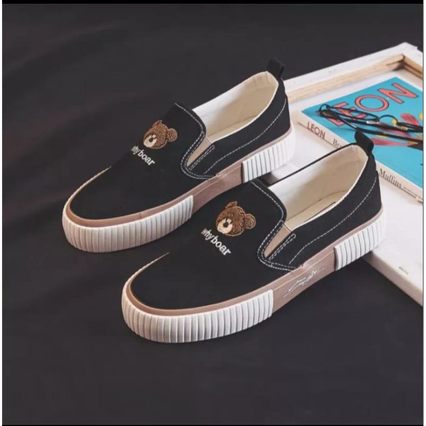 SEPATU SNEAKERS KEKINIAN SLIPON  TREND BEAR 12.12