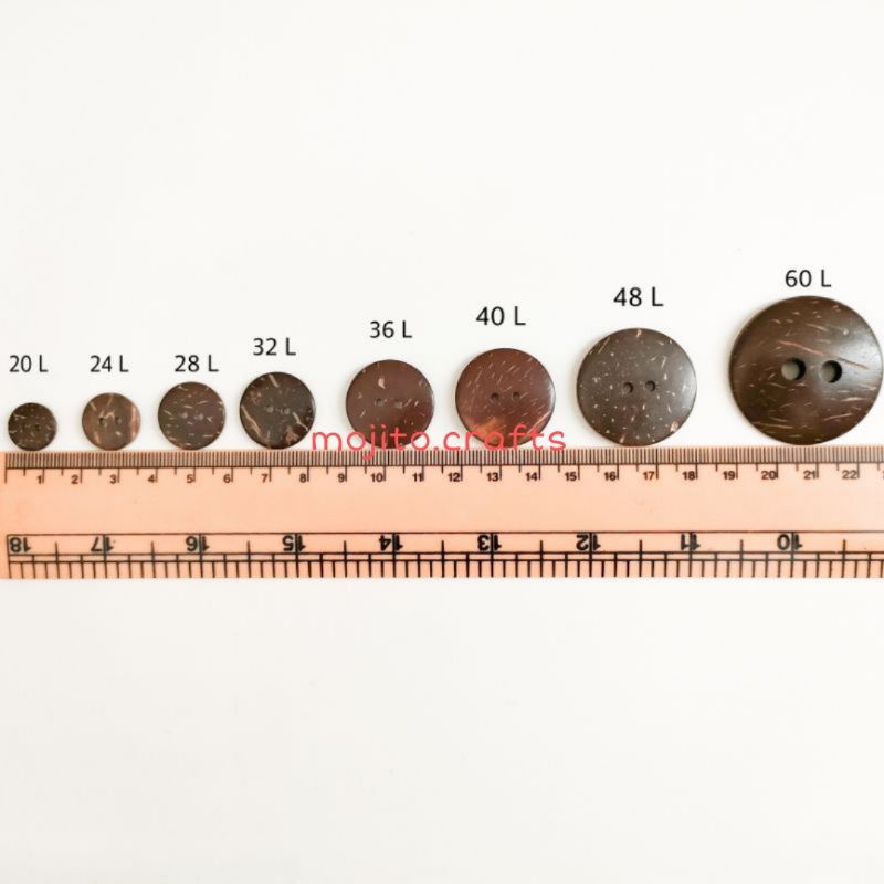 12 Buah Kancing Batok Kelapa / Kancing Batok Pernis / Kancing Kayu / Kancing Variasi