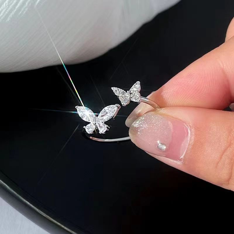 Hadiah Yang Indah Elegan Cincin Jari Cincin Pesta Cincin Bertatahkan Zirkon Minimalis Sederhana Korea Mengkilap Lucu Kristal Kupu-Kupu Wanita Perempuan Pernikahan Fashion Perhiasan Adjustable Open