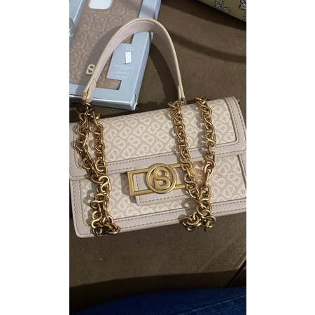 izzy sling bag buttonscarves