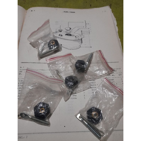 kitiran pengunci tutup tangki vespa