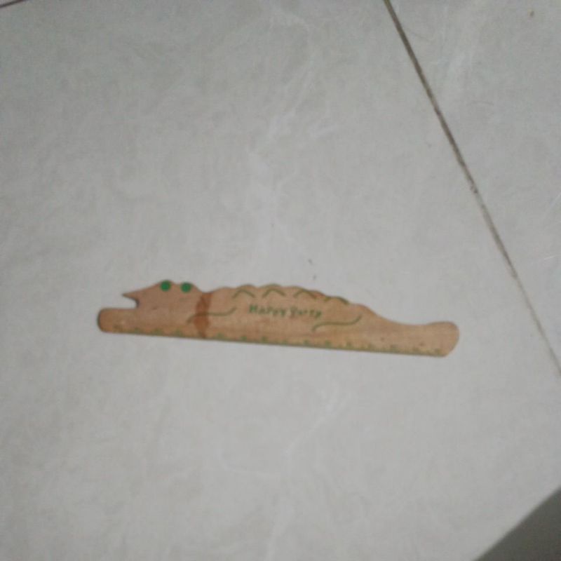 

penggaris kayu preloved