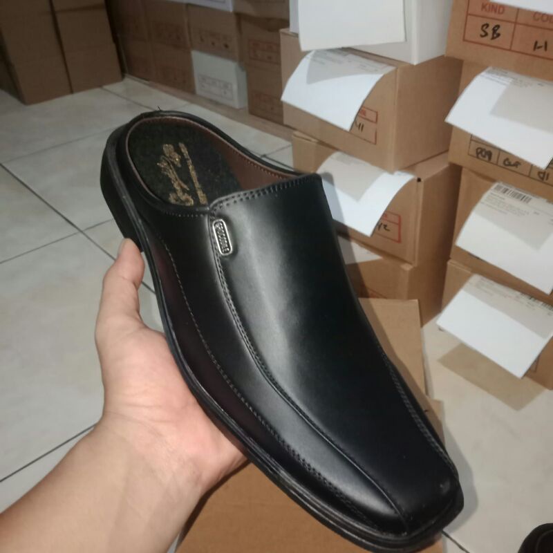 sepatu sandal pria bahan kulit sentetis slop pria