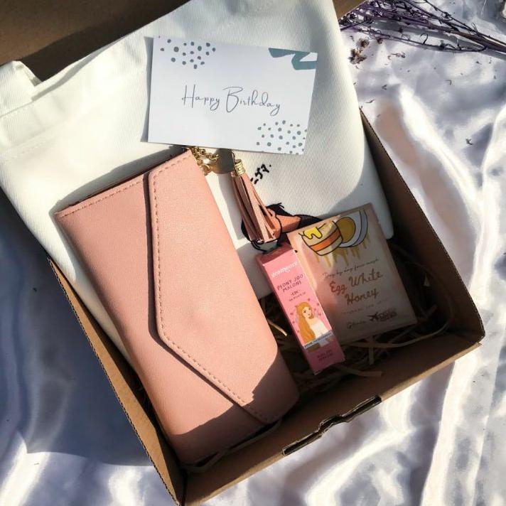 

Realpct [TOTEBAG] KADO BOTOL MINUM/KADO PACAR/HADIAH ULANG TAHUN/KADO ANNIVERSARY/GIFT BOX CEWEK