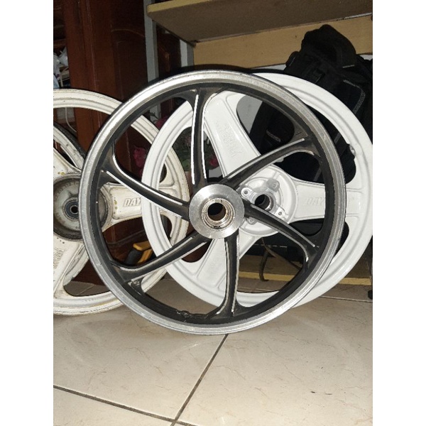 velg depan saja racing boy rcb sp588 palang 6 miring honda supra x 100  baut 5 cekung cakram