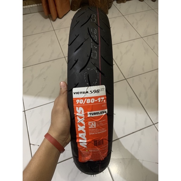 Ban Maxxis Victra 80/80-17 dan 90/80-17