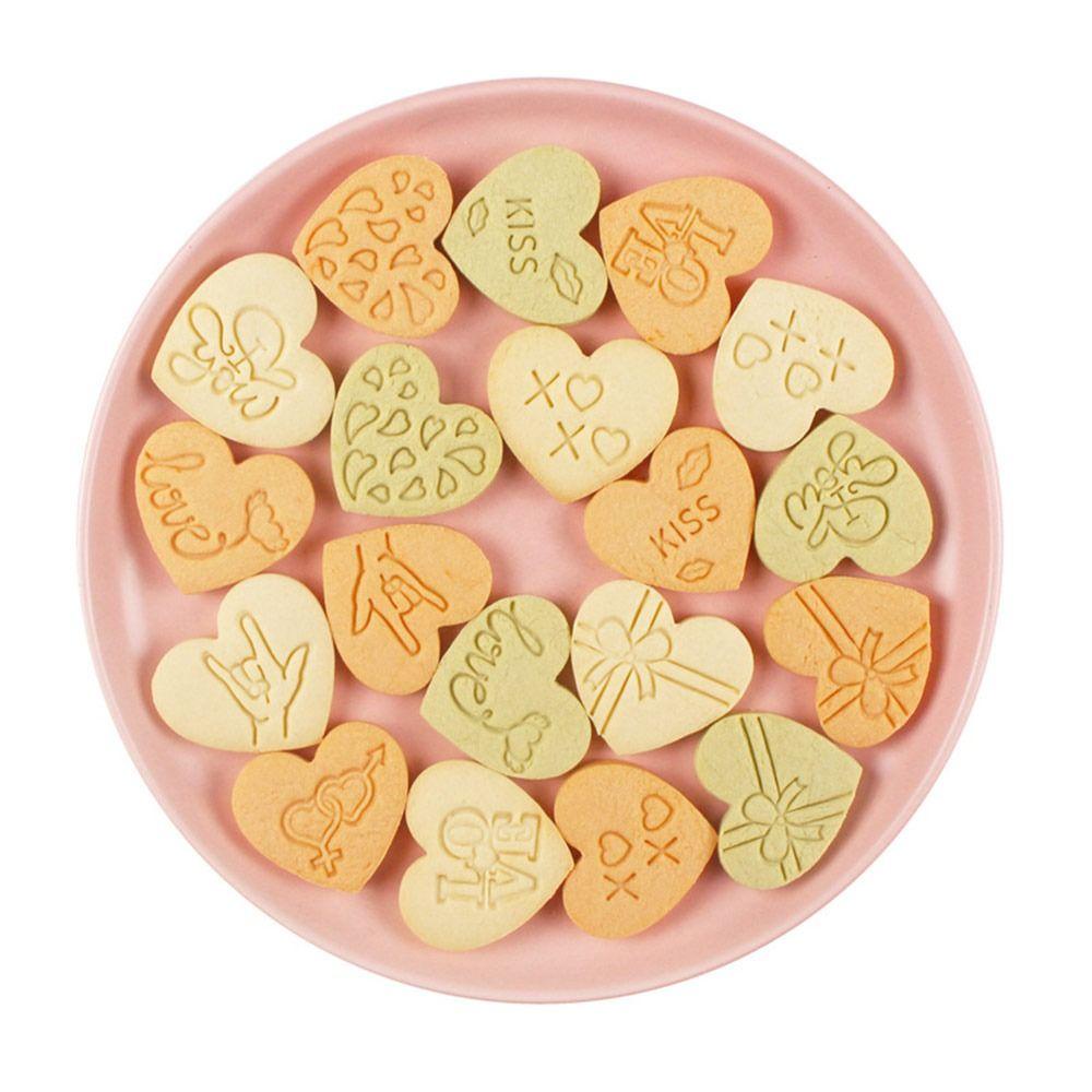 Solighter 10pcs/set Hari Valentine Makanan Fondant Cetakan Kue Cetakan Biskuit Plastik