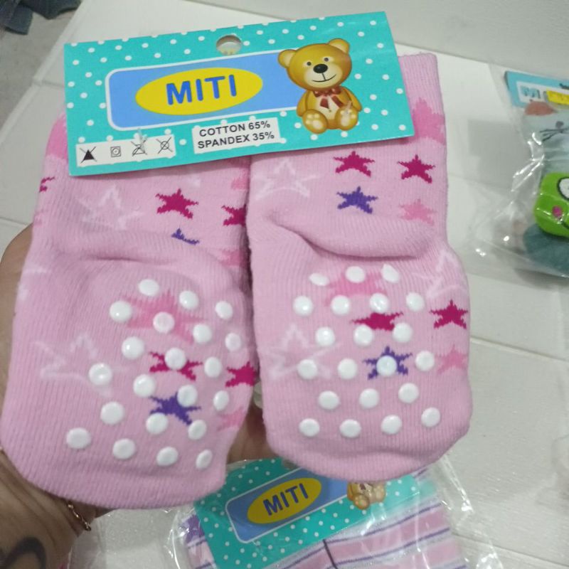 kaos kaki kerincingan newborn miti baby (0-15bln)Antiselip