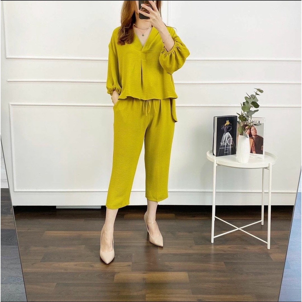 Setelan Crinkle Wanita Terbaru / One Set Daily Oversize Crinkle Airflow Premium Kekinian Korean Style / Setelan Wanita Kekinian / Baju Wanita Kekinian / One Set Wanita Kekinian / One Set Crinkle