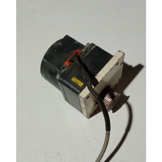 BRUSHLESS DC MOTOR VEXTA MODEL HBLM425K - GN