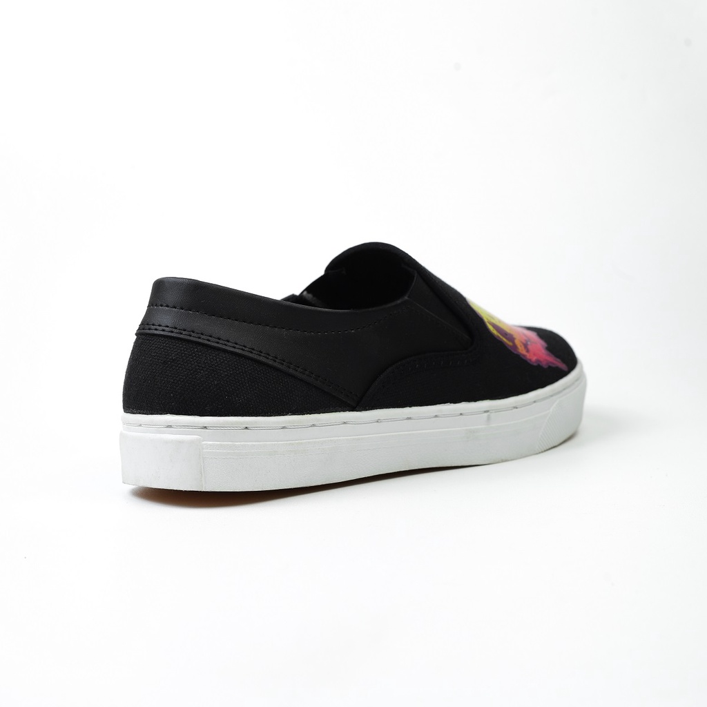 Sepatu Sneakers Slip On Onarstreet Gravity 01