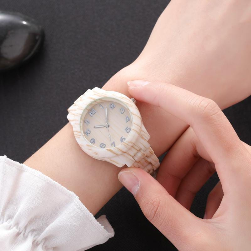 COD Jam Tangan Wanita Jam Tangan pria Kayu Sederhana Pria Dan Wanita Kasual Mode Kaca Bulat Strap Kayu Quartz Jam Tangan Pria