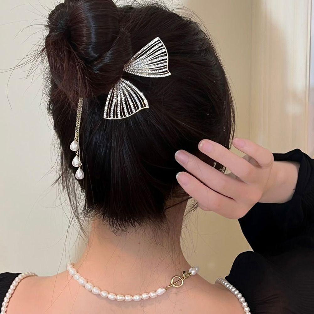 Mxbeauty Wanita Klip Rambut Manis Indah Halus Mutiara Hiasan Kepala Bulang Ponytail Holder Berlian Imitasi Alloy Camellia Horsetail Buckle