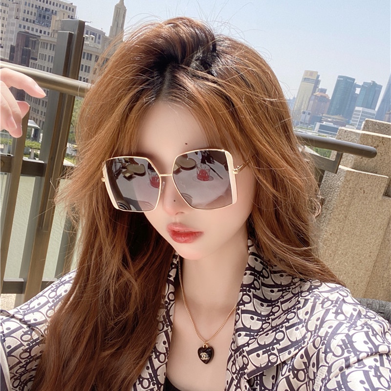 Papaozhu Chic Oversized Big Square Kacamata Hitam Untuk Wanita Perempuan Vintage Aesthetic Shades UV400 Perlindungan Sunnies Kacamata Outdoor Fashion Eyewear