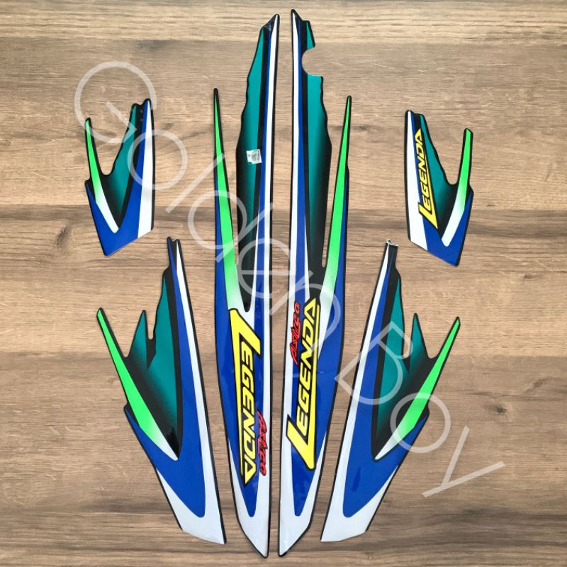 Striping sticker stiker list body honda astrea legenda 1 Lis Body astrea legenda 1 Hitam (Hijau)