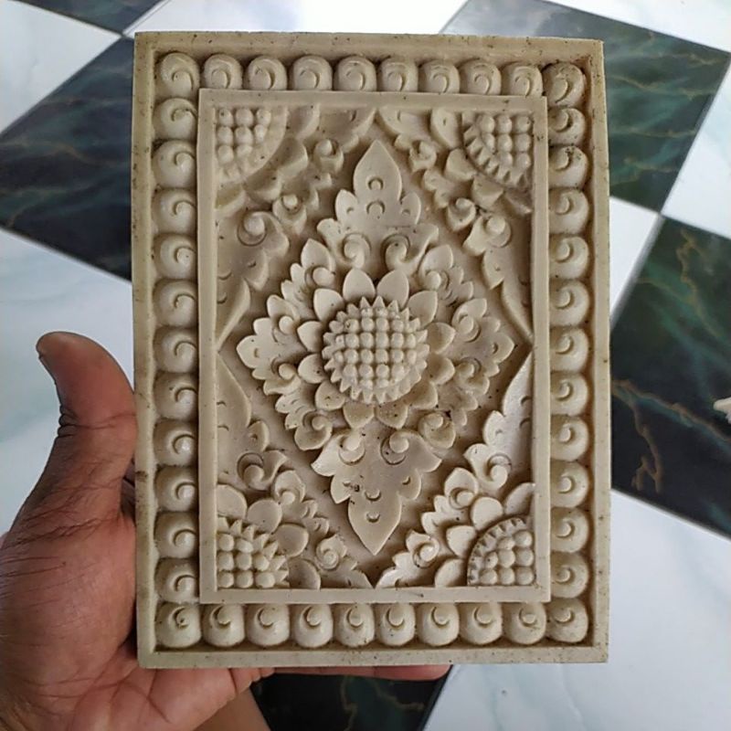ukiran kotak motif bali hiasan dinding dekorasi