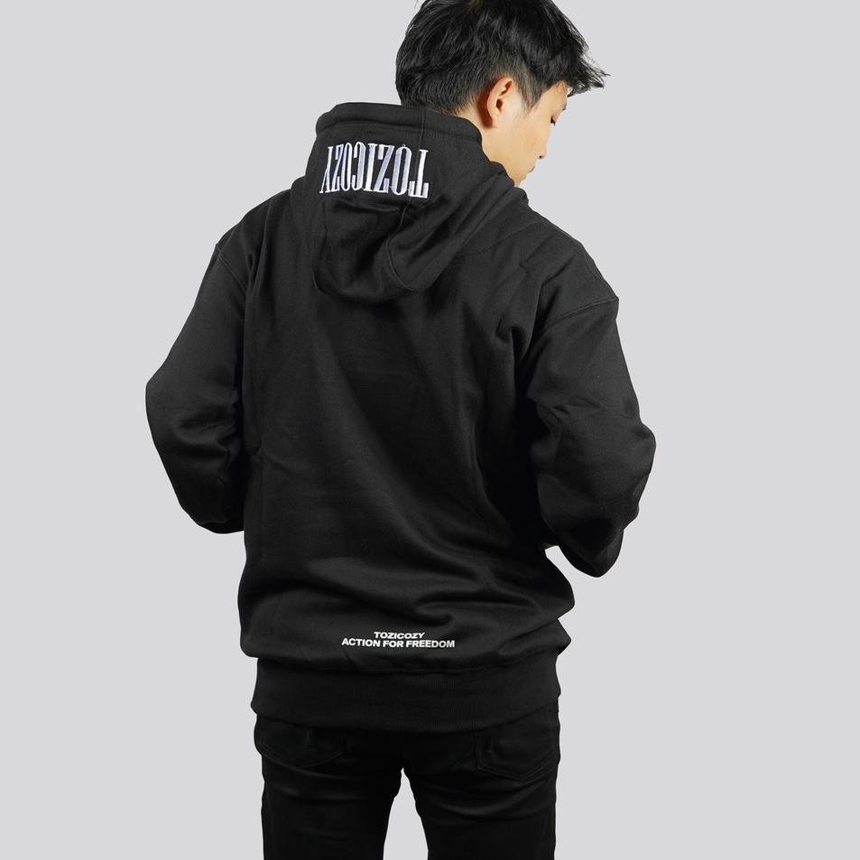 Tren Terbaru Tozicozy Gugat Hoodie Pria Warna Hitam Bahan Cotton Fleece Sablon Plastisol Size S M L 