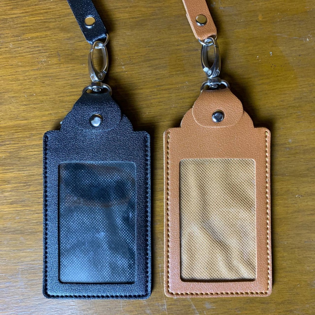 

Name Tag ID Card Holder / Gantungan Kartu Nama / Tali ID Card Nama Kulit Slot Kartu QUICK COKLAT